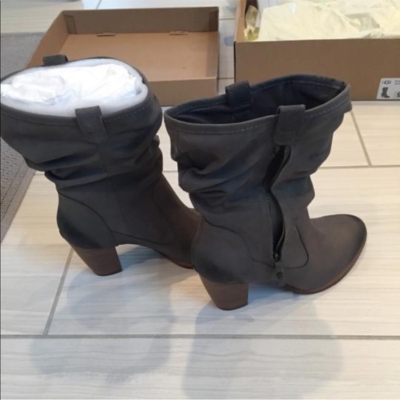 EUC UGG Dayton grey slouch boot size 7.5 - Picture 2 of 8